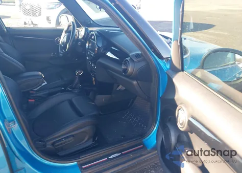 2015 Mini Hardtop Cooper from USA, damaged, VIN WMWXS5C53FT826973